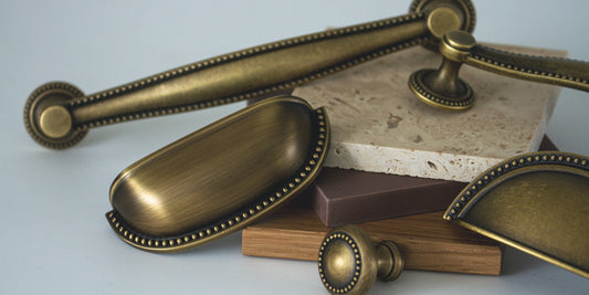 Knobs vs. Handles: Deciding the Best Hardware for Your Kitchen Cabinets
